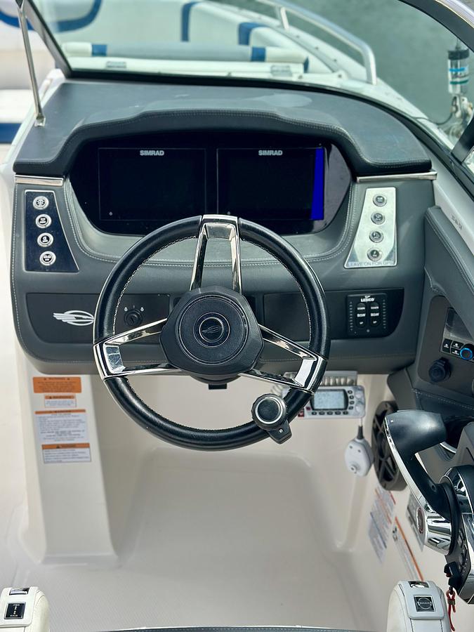 Used 2023 Chaparral 250 OSX