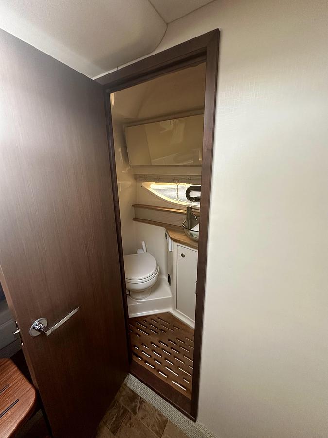 Used 2021 Sea Ray 350 Sundancer Coupe