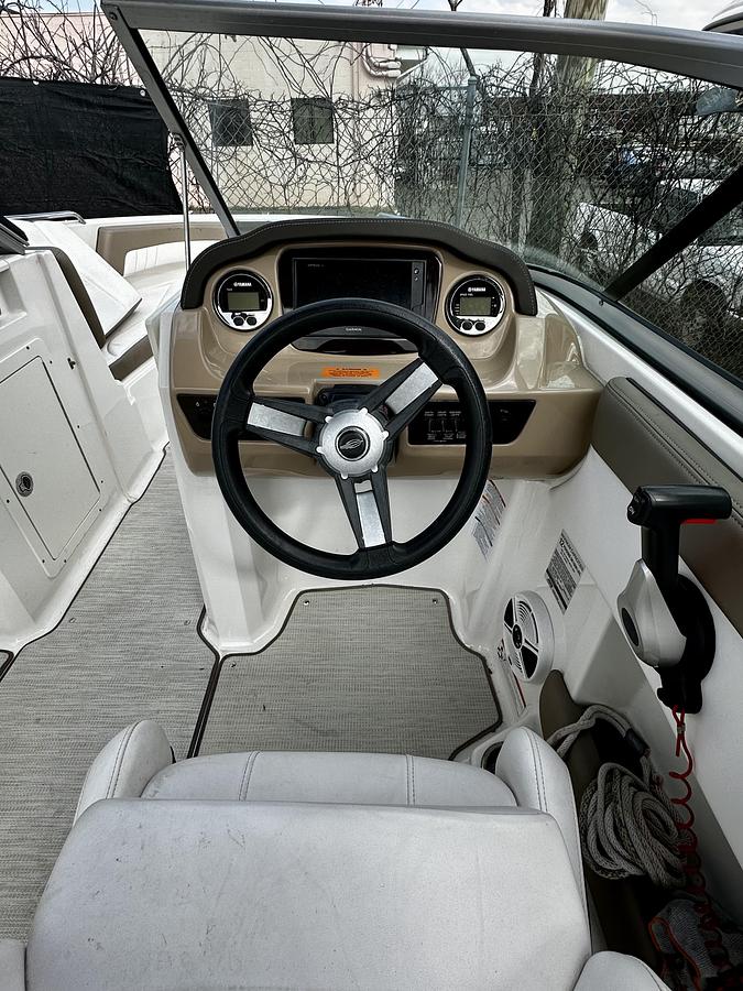 Used 2019 Chaparral H2O 21 OB