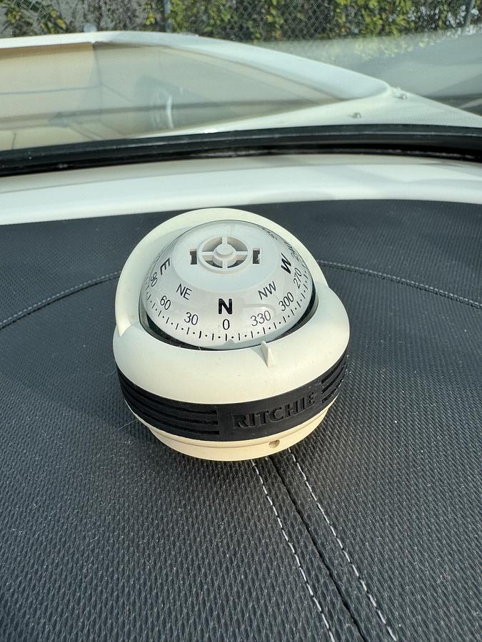 Used 2014 Sea Ray 220 Sundeck