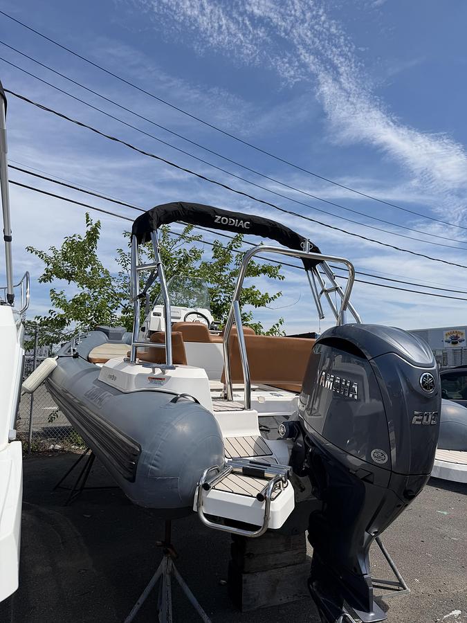 Used 2024 Zodiac Medline 6.8