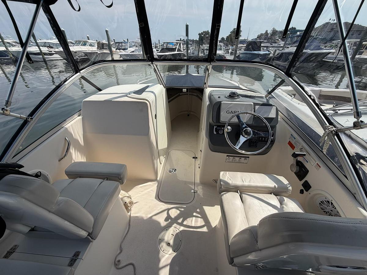 Used 2014 Pursuit DC235
