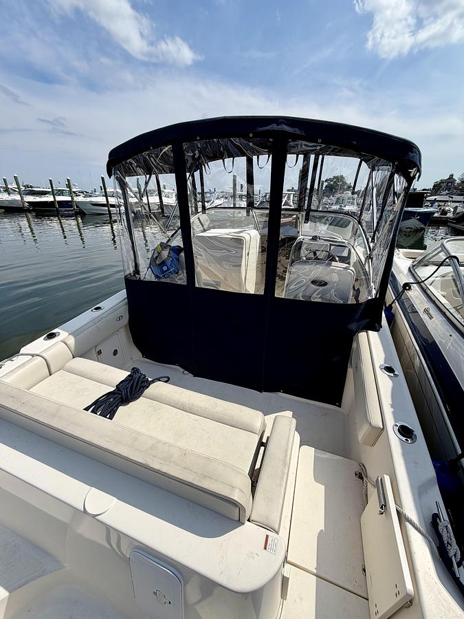 Used 2014 Pursuit DC235