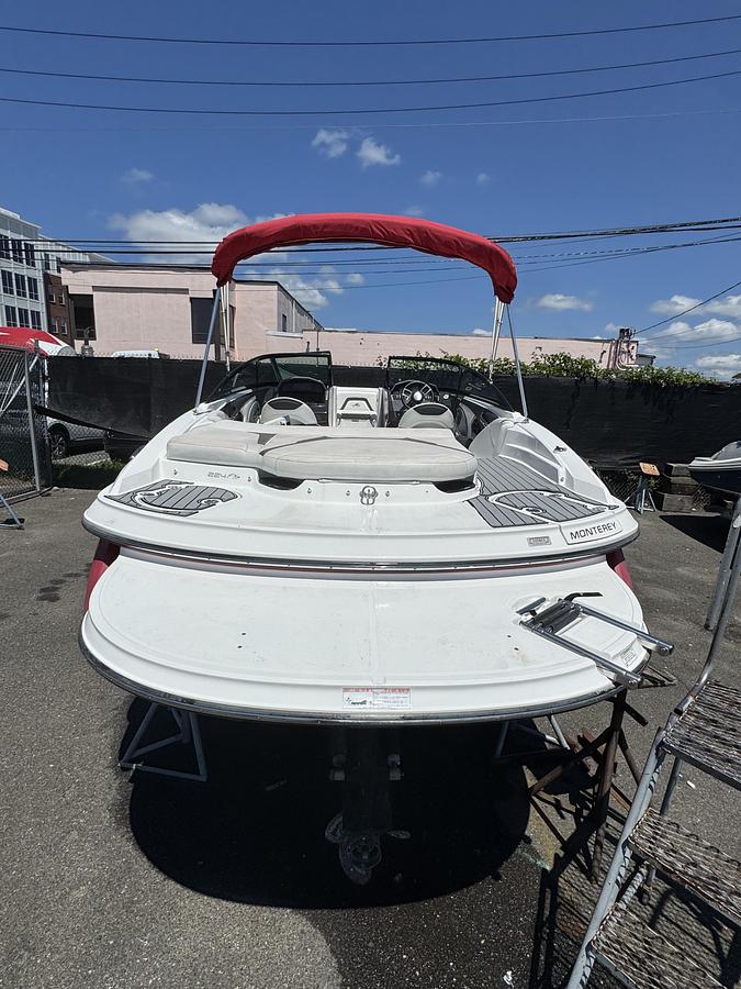Used 2017 Monterey 224FS