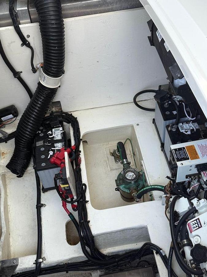 Used 2021 Sea Ray 350 Sundancer Coupe