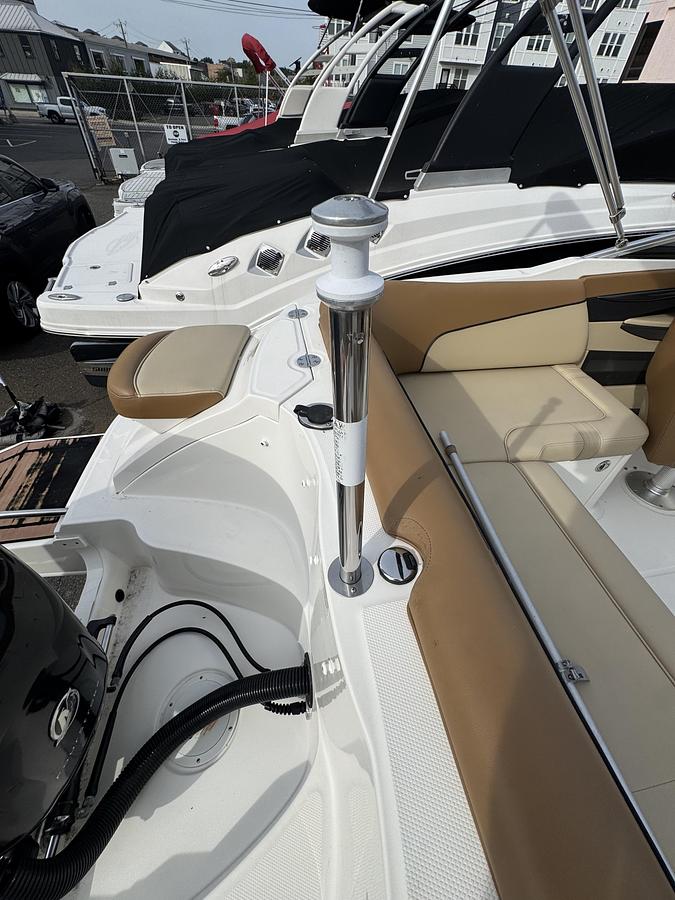Used 2014 Sea Ray 220 Sundeck