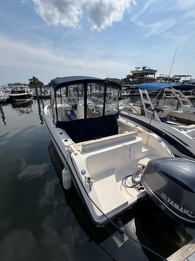 Used 2014 Pursuit DC235