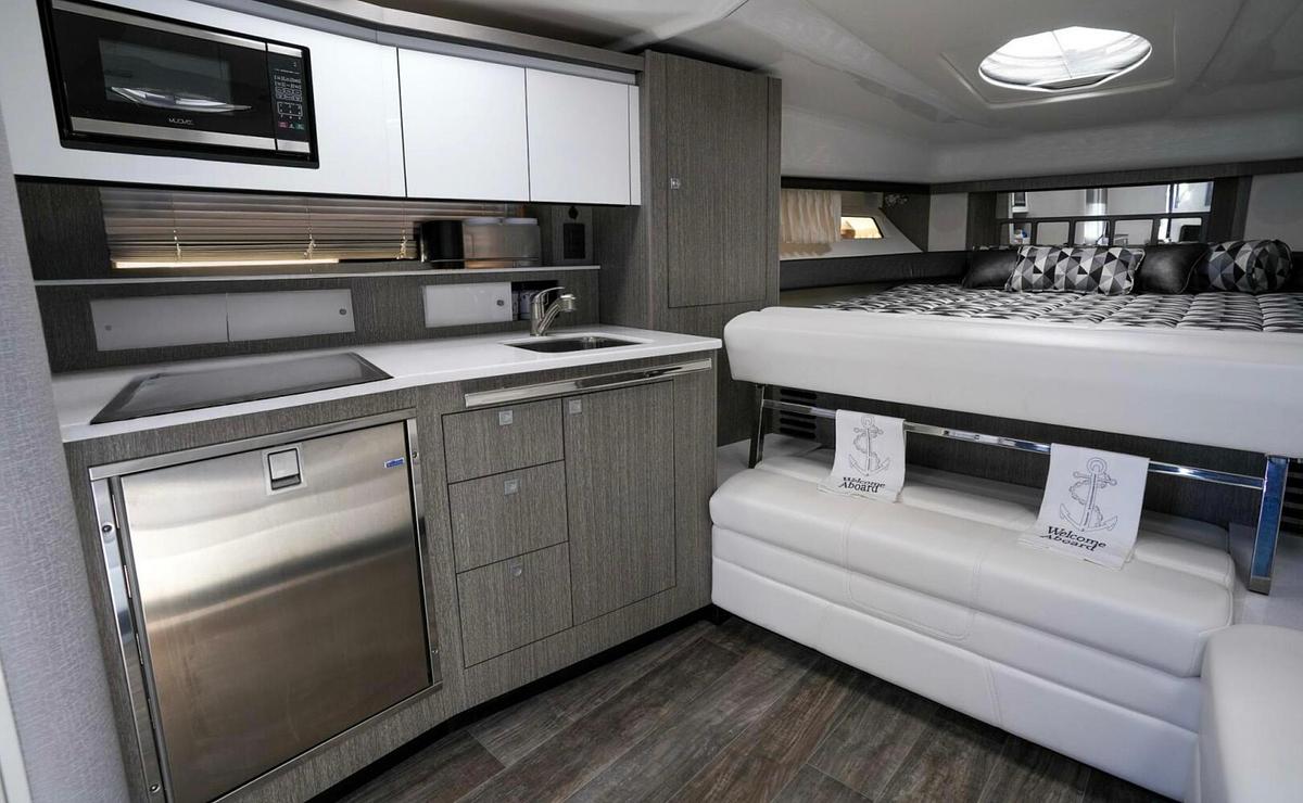 Used 2020 Monterey 355 Sport Yacht Monterey 355 Sport Yacht