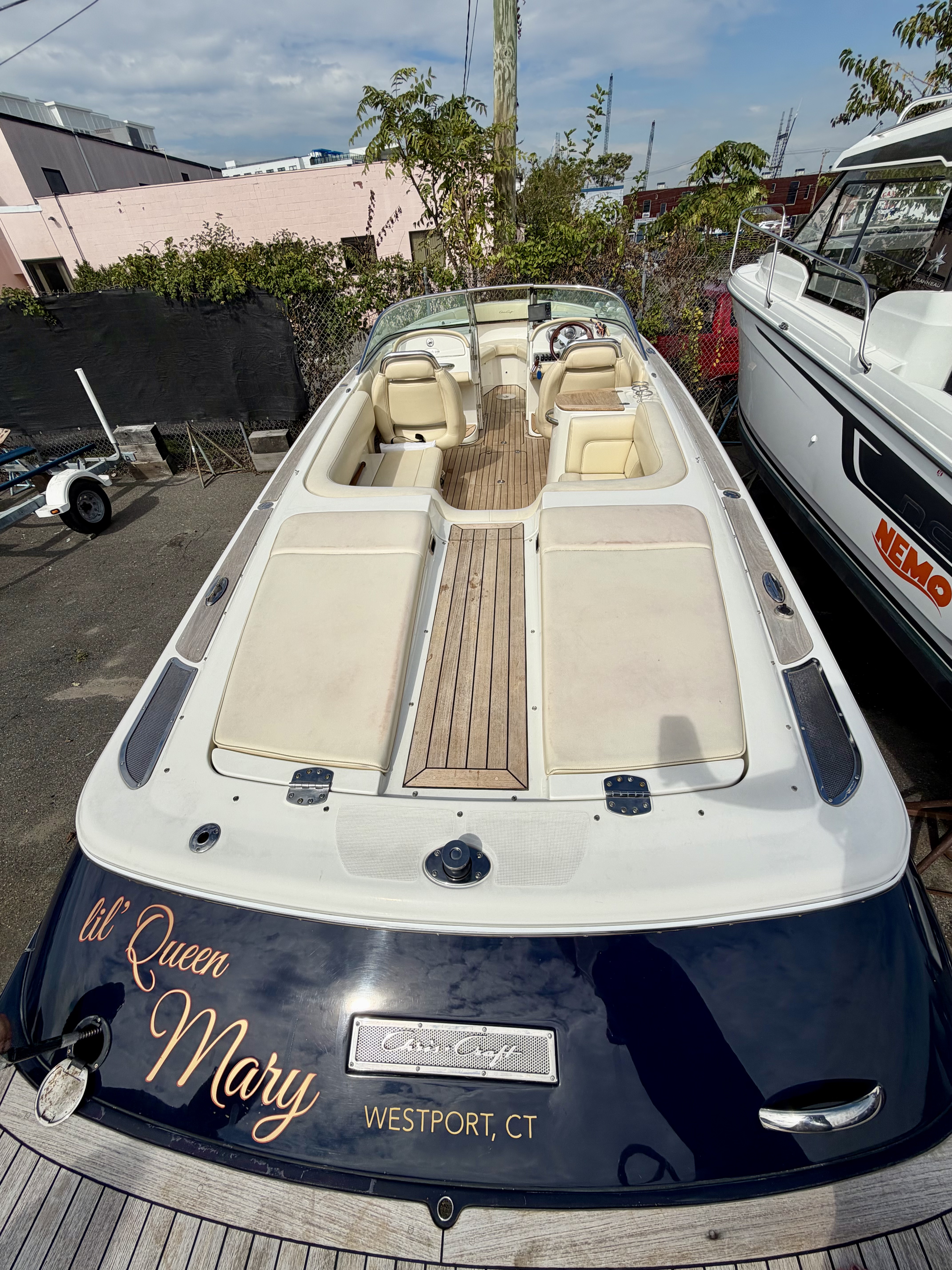 Used 2011 Chris-Craft Launch 25