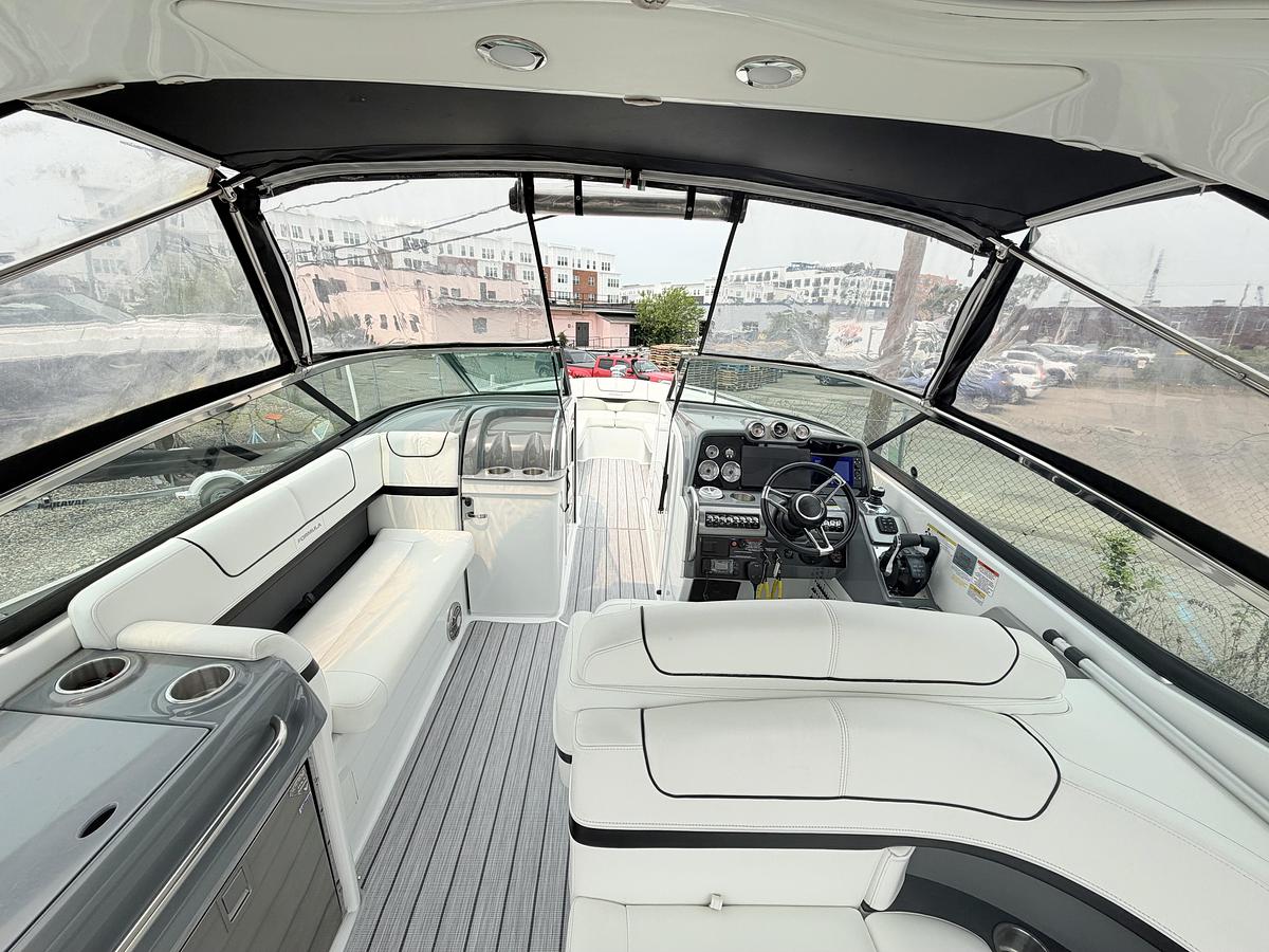 Used 2014 Formula 310 Bowrider