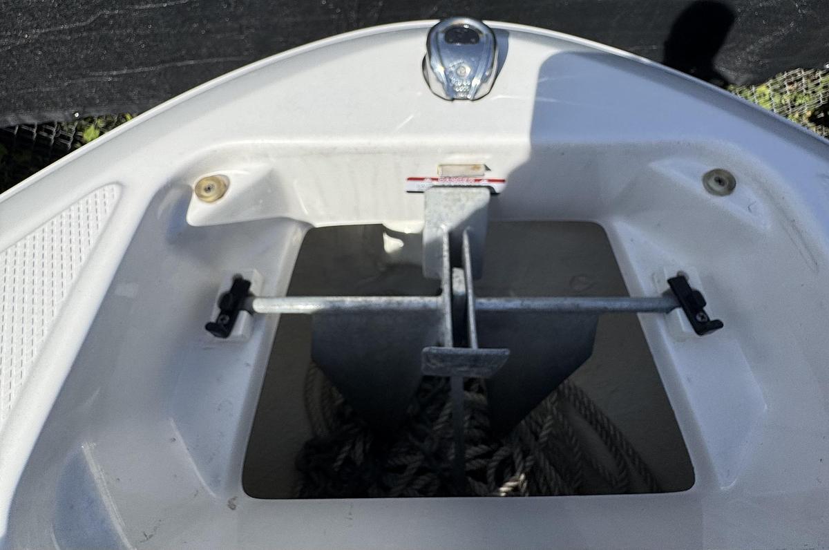 Used 2021 Chaparral 21 ssi OB