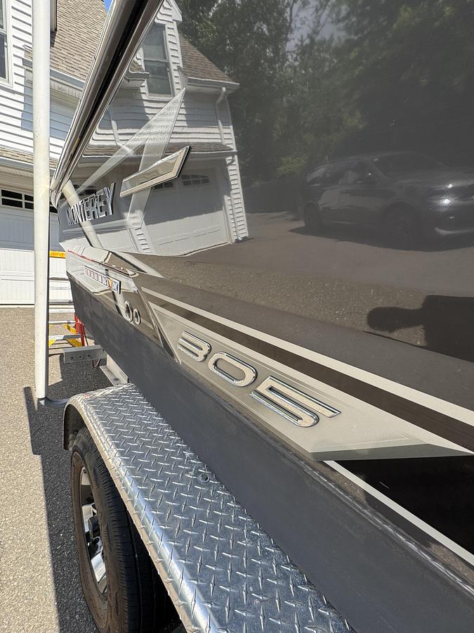 Used 2021 Monterey 305SS