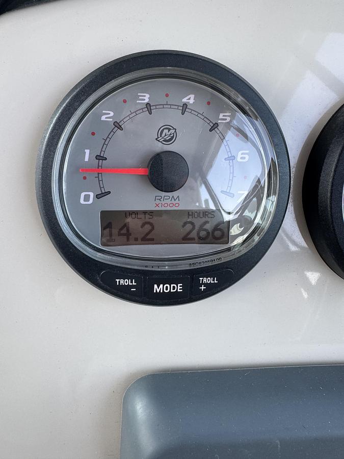 Used 2017 Boston Whaler 270 Vantage