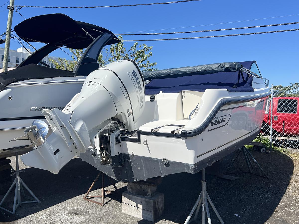 Used 2004 Boston Whaler 210 Ventura
