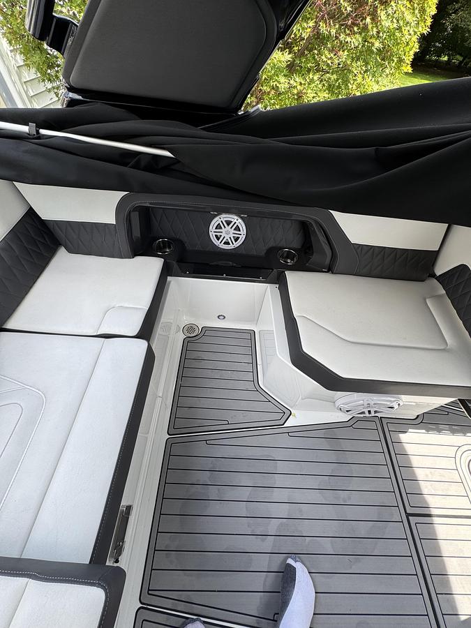 Used 2021 Monterey 305SS