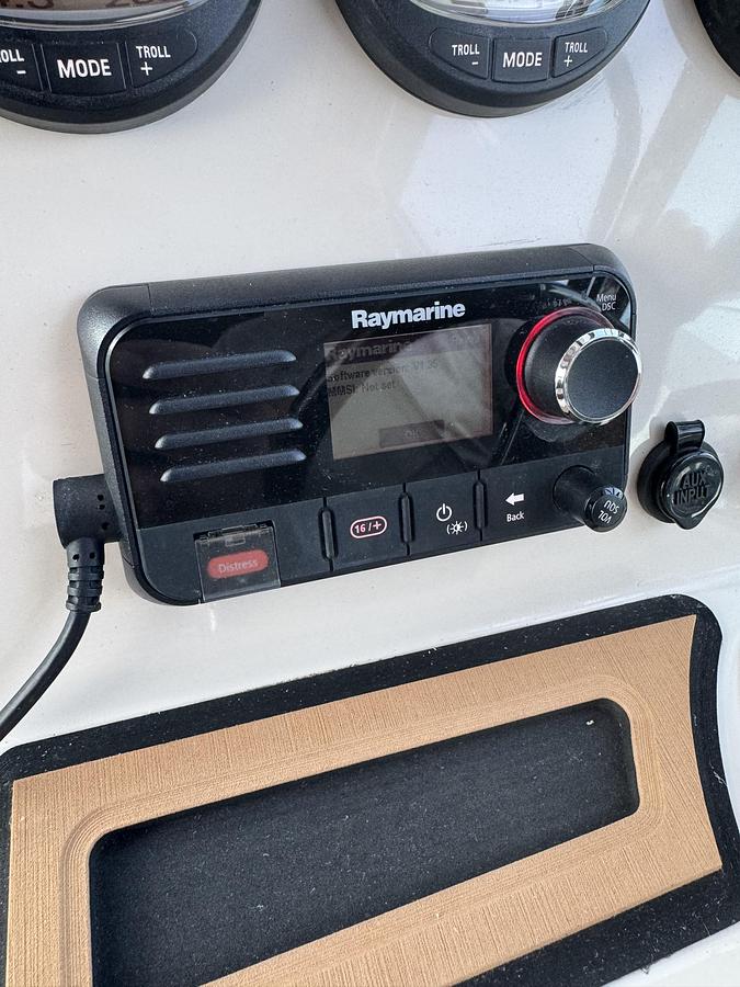 Used 2017 Boston Whaler 270 Vantage