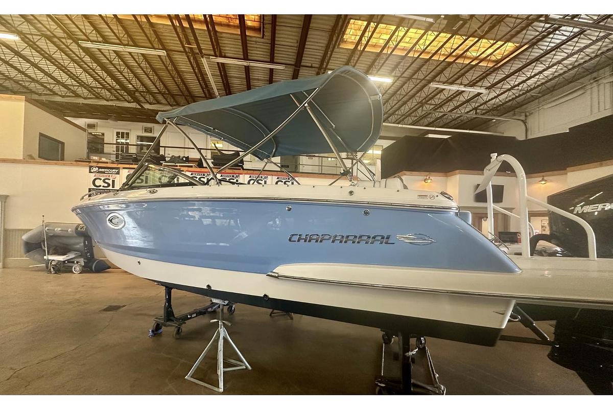 Used 2023 Chaparral 270 OSX