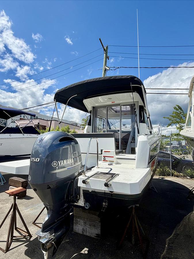Used 2024 JEANNEAU NC 695 S