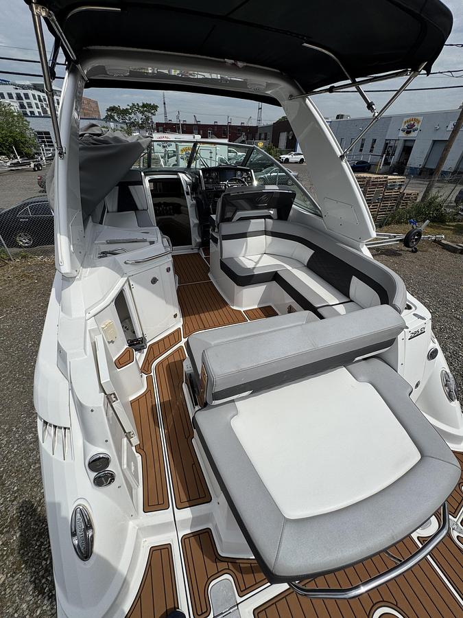 Used 2021 Monterey 295 Sport Yacht