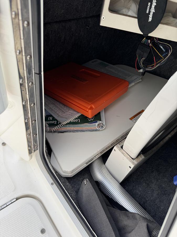 Used 2014 Sea Ray 220 Sundeck