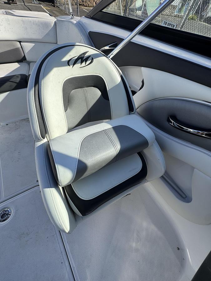 Used 2017 Monterey 224FS