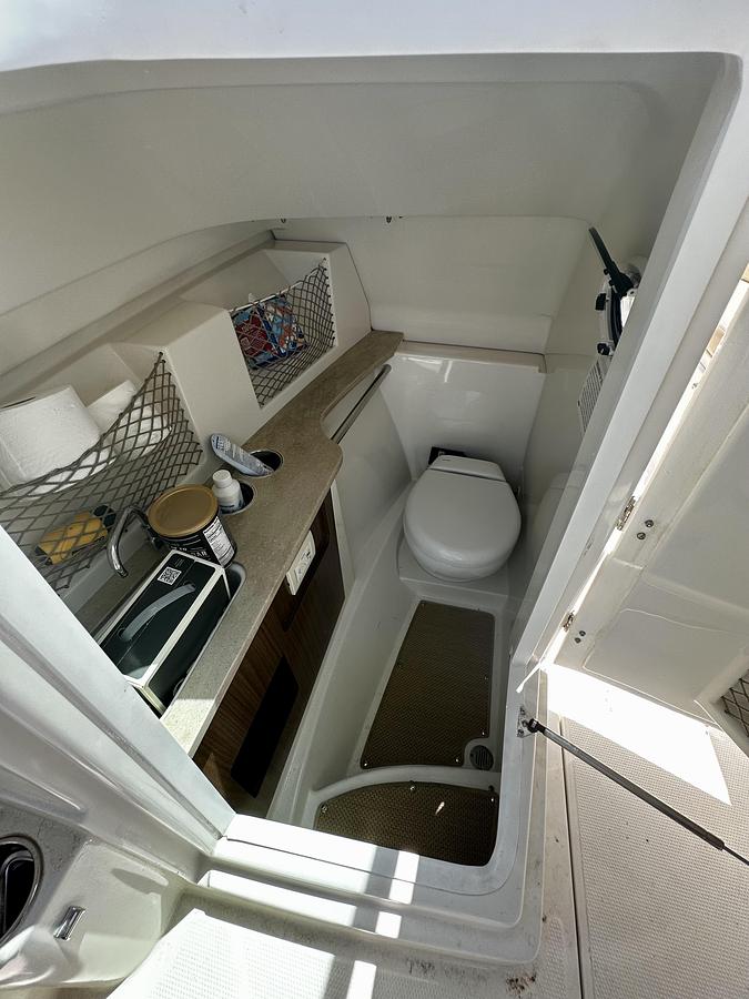 Used 2018 Sailfish 245DC