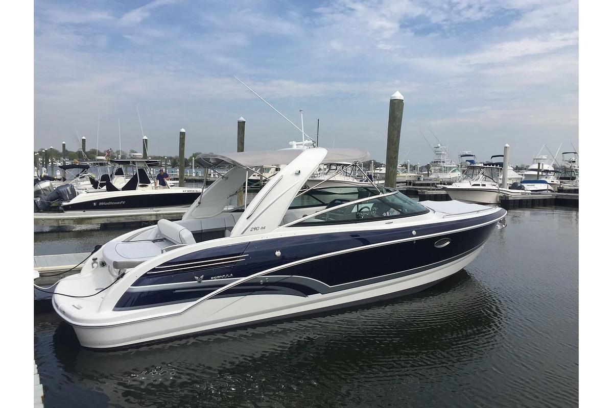 Used 2018 Formula 290 Bowrider