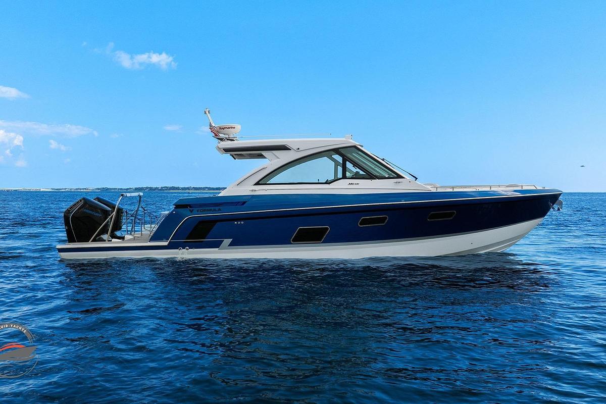 Used 2025 Formula  380 Super Sport Crossover OB