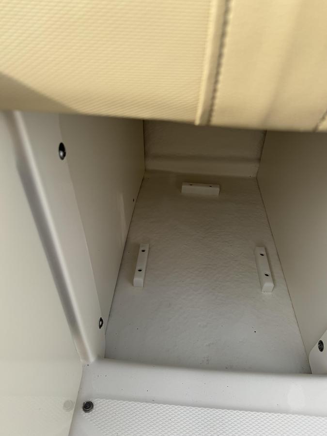 Used 2014 Sea Ray 220 Sundeck