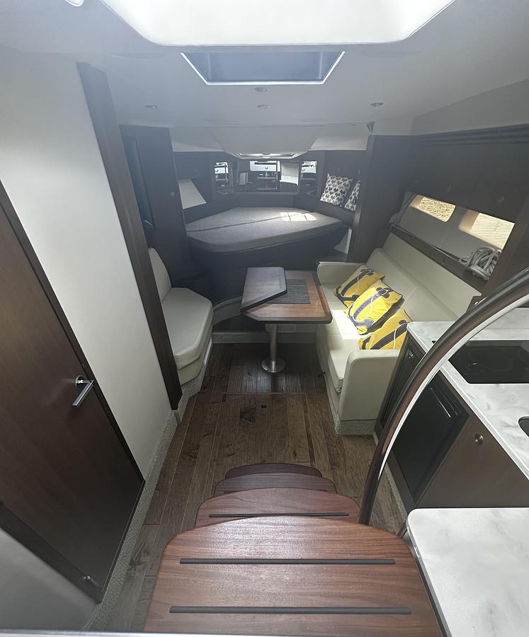 Used 2021 Sea Ray 350 Sundancer Coupe