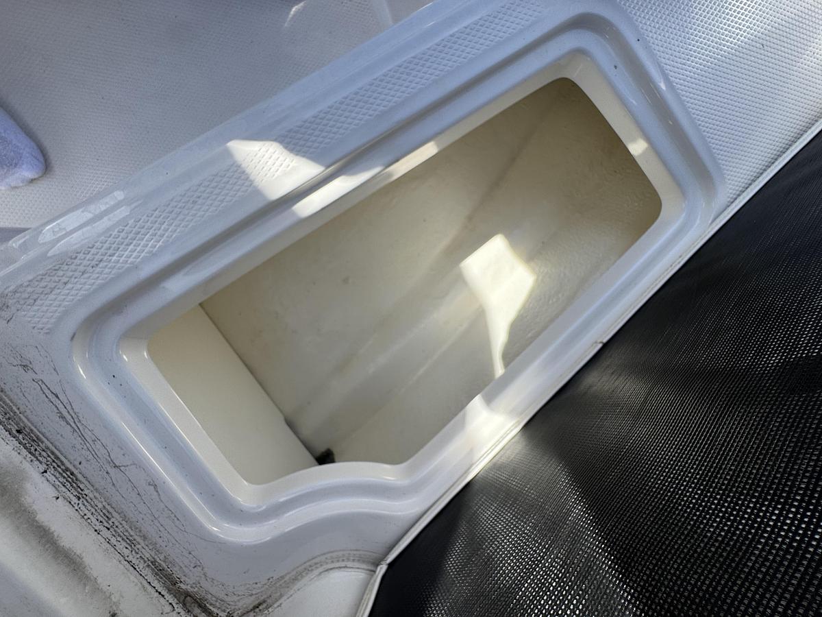 Used 2021 Chaparral 21 ssi OB