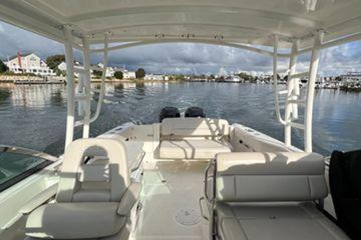 Used 2015 Boston Whaler 270 Vantage