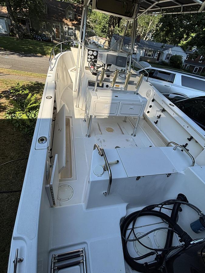 Used 2003 Robalo R230 with a 2022 Suzuki DF250 Outboard