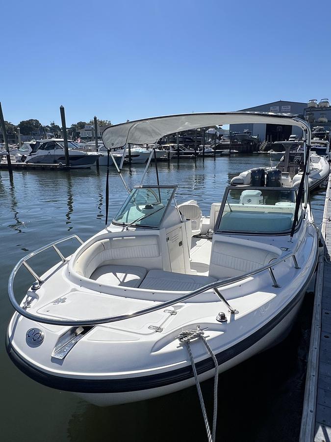 Used 2004 Boston Whaler 210 Ventura