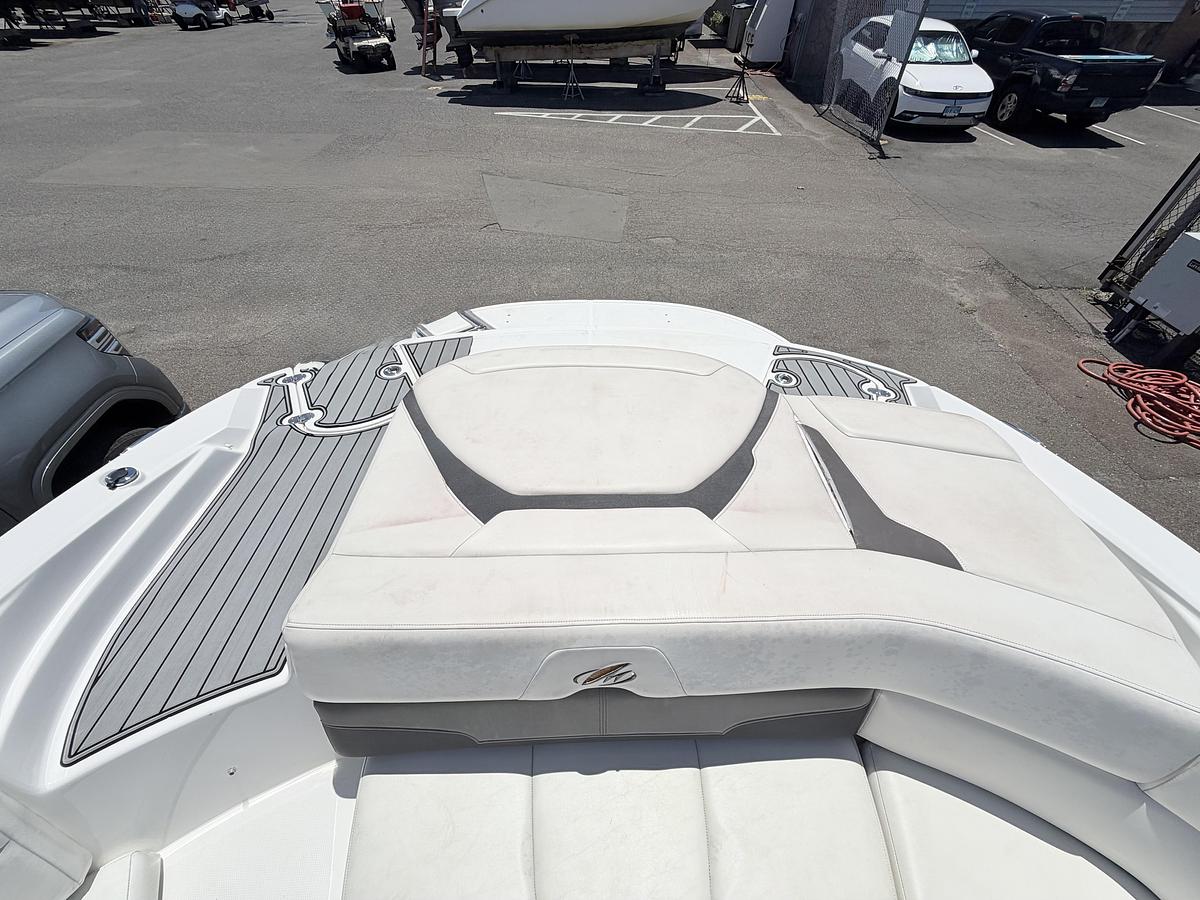 Used 2017 Monterey 224FS