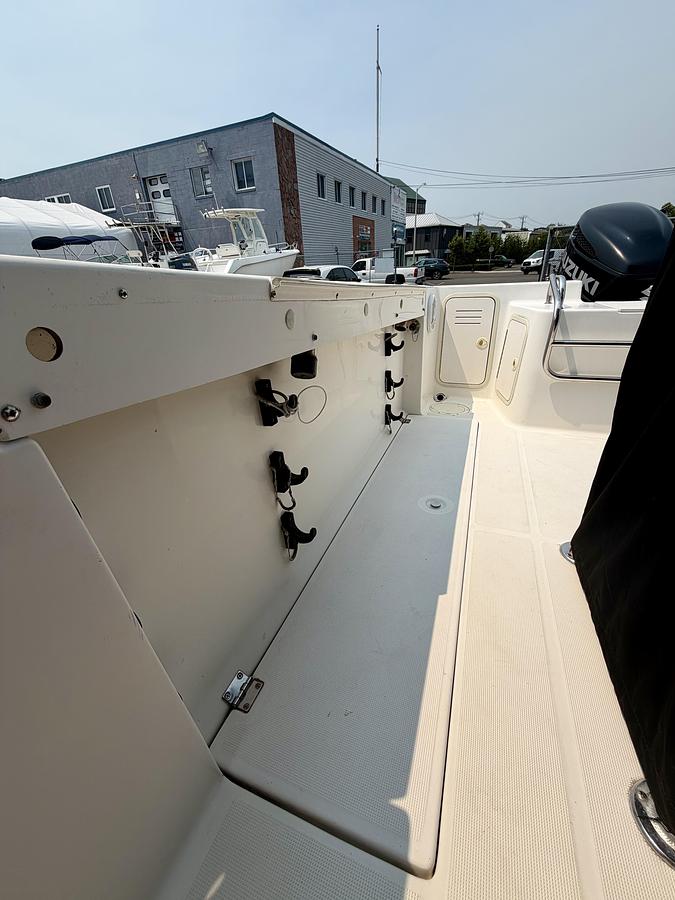 Used 2003 Robalo R230 with a 2022 Suzuki DF250 Outboard