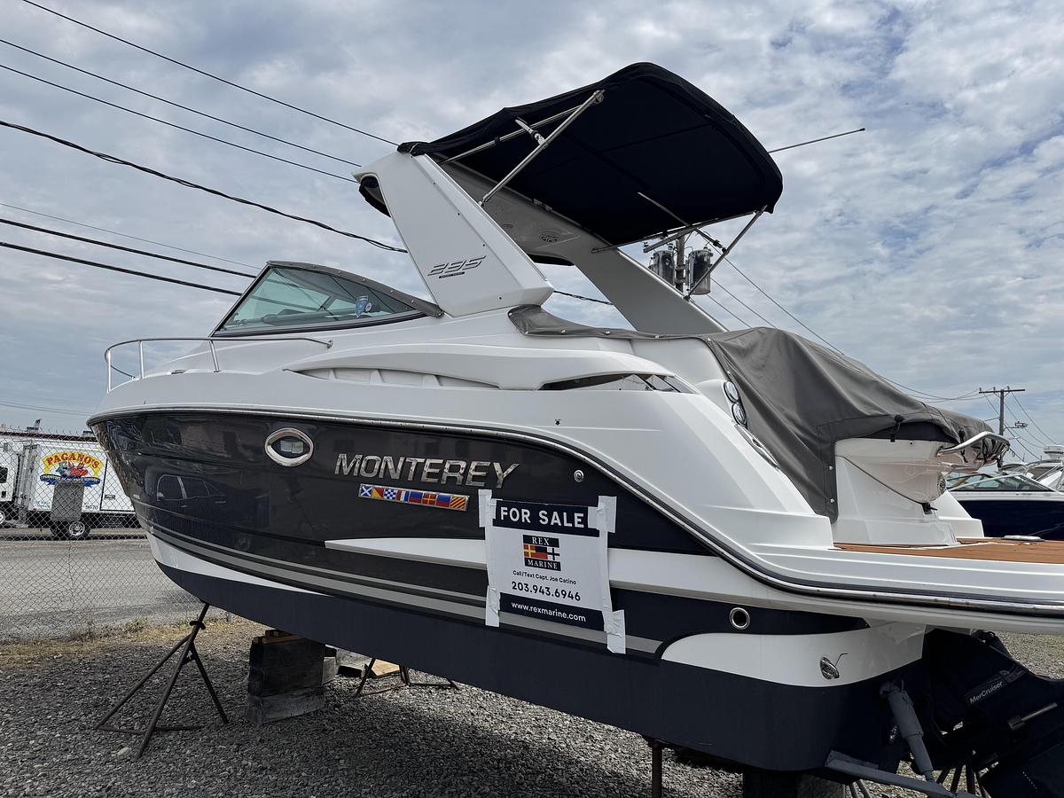 Used 2021 Monterey 295 Sport Yacht