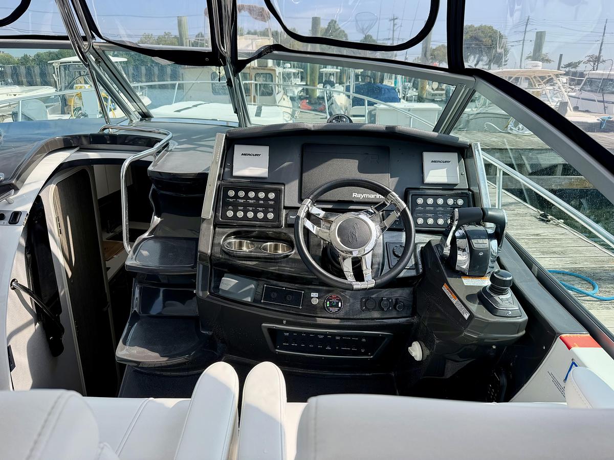 Used 2020 Monterey 355 Sport Yacht