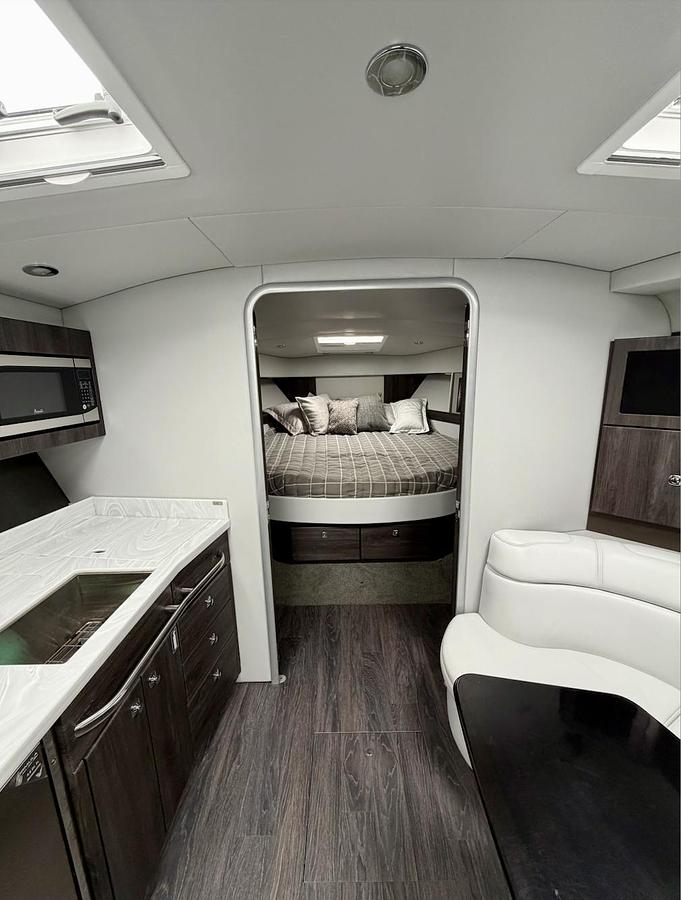 Used 2021 Formula 37PC