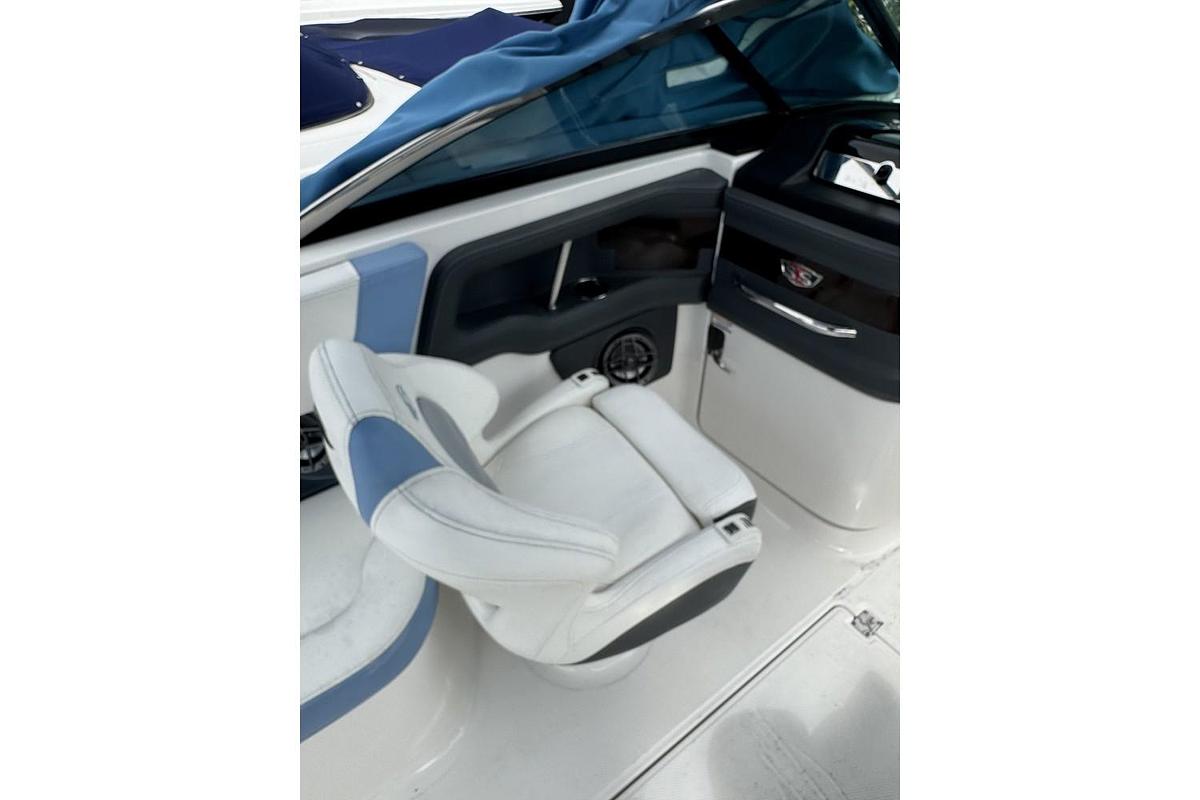 Used 2023 Chaparral 270 OSX