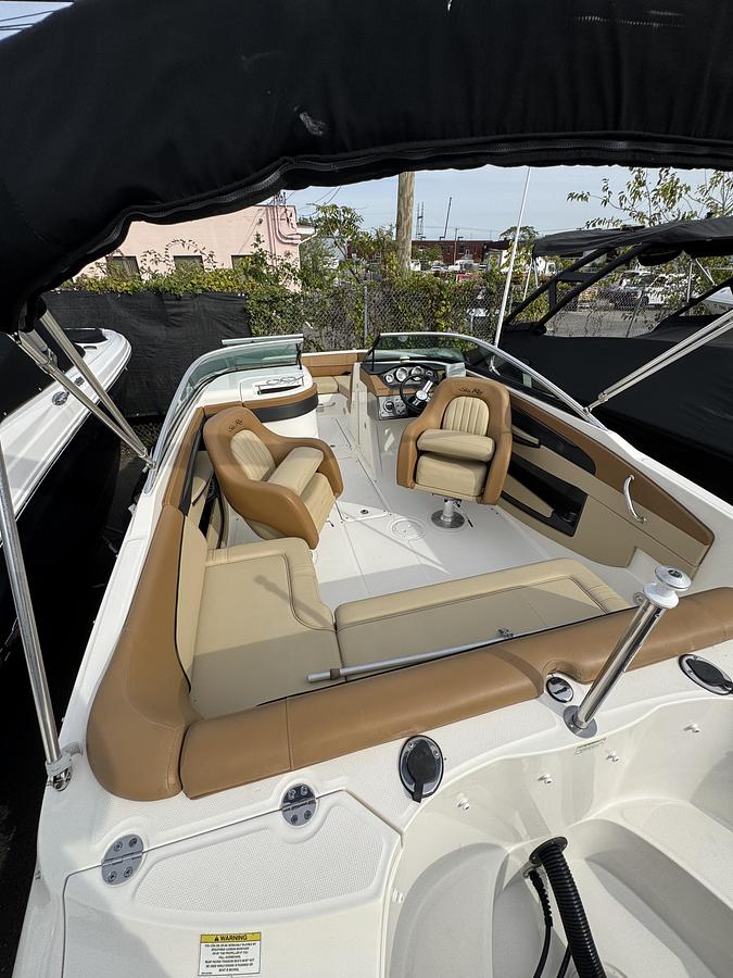 Used 2014 Sea Ray 220 Sundeck