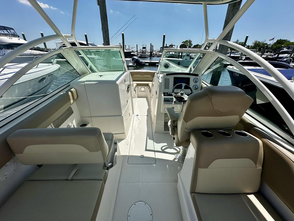 Used 2018 Sailfish 245DC