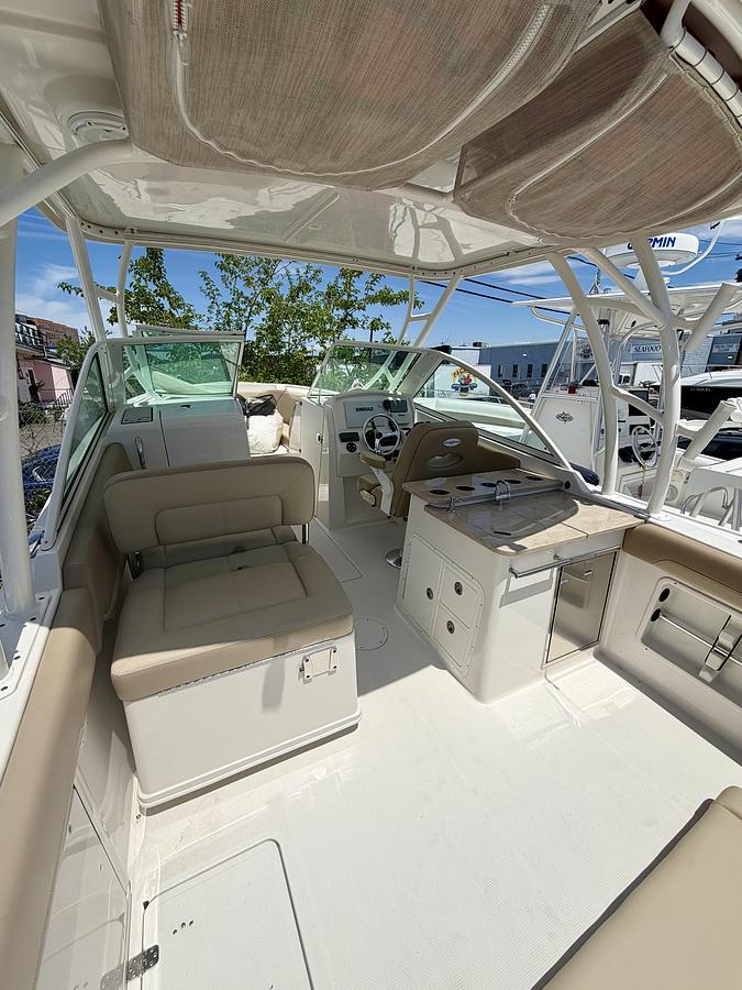 Used 2017 Sailfish 275DC