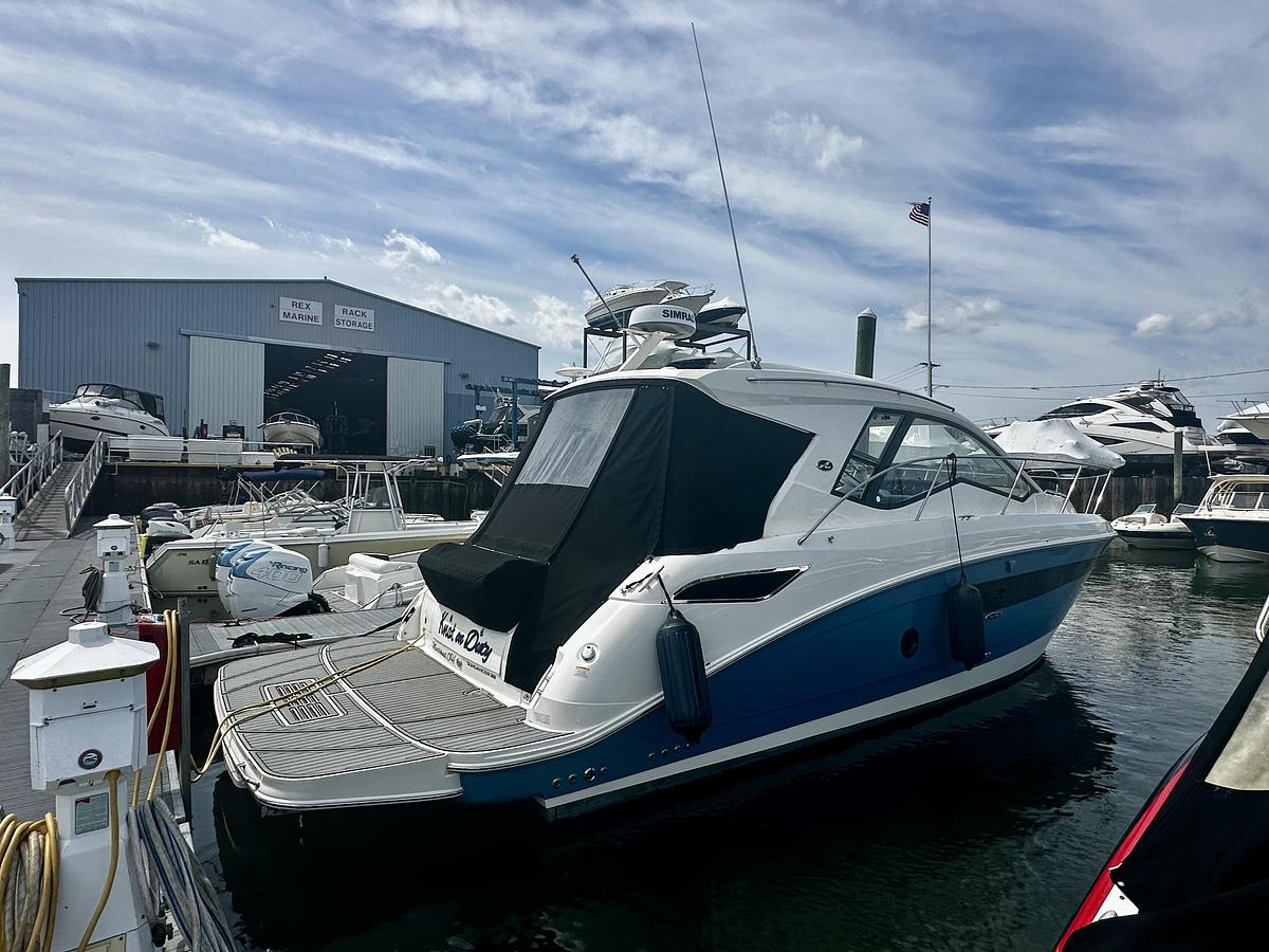 Used 2021 Sea Ray 350 Sundancer Coupe