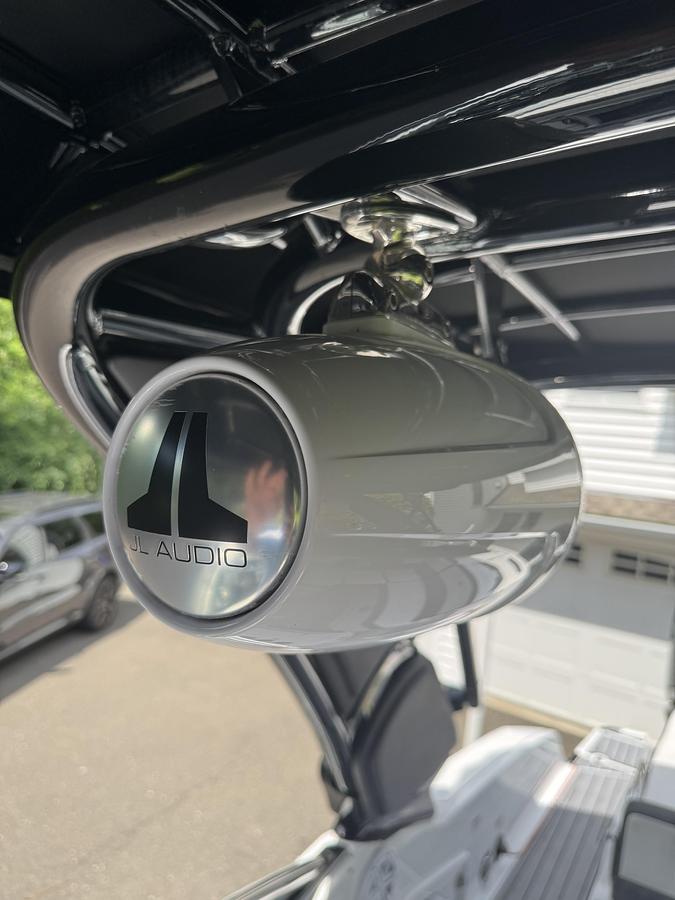 Used 2021 Monterey 305SS