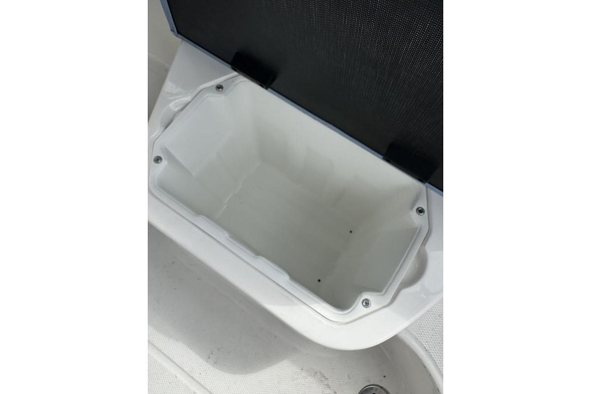 Used 2023 Chaparral 270 OSX