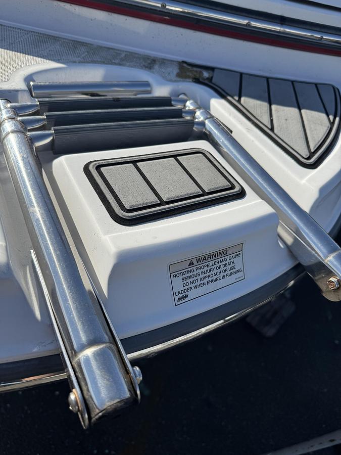 Used 2017 Monterey 224FS