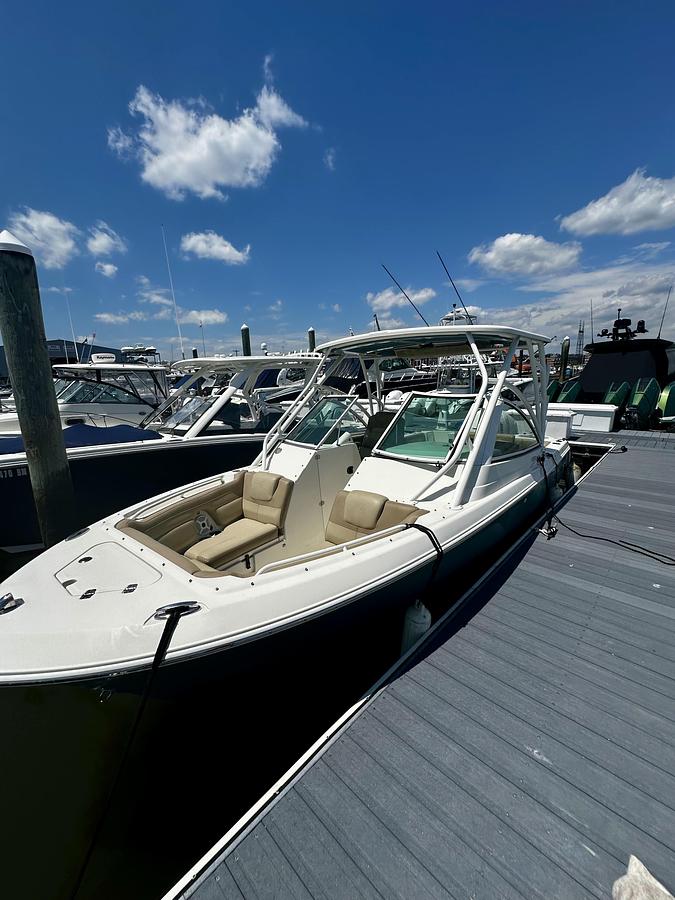 Used 2018 Sailfish 245DC