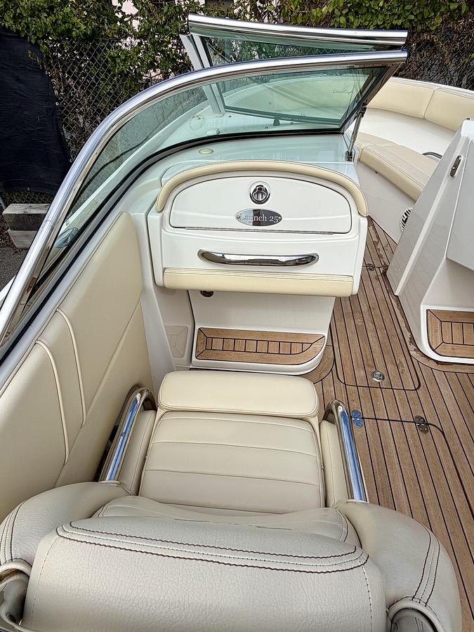Used 2011 Chris-Craft Launch 25