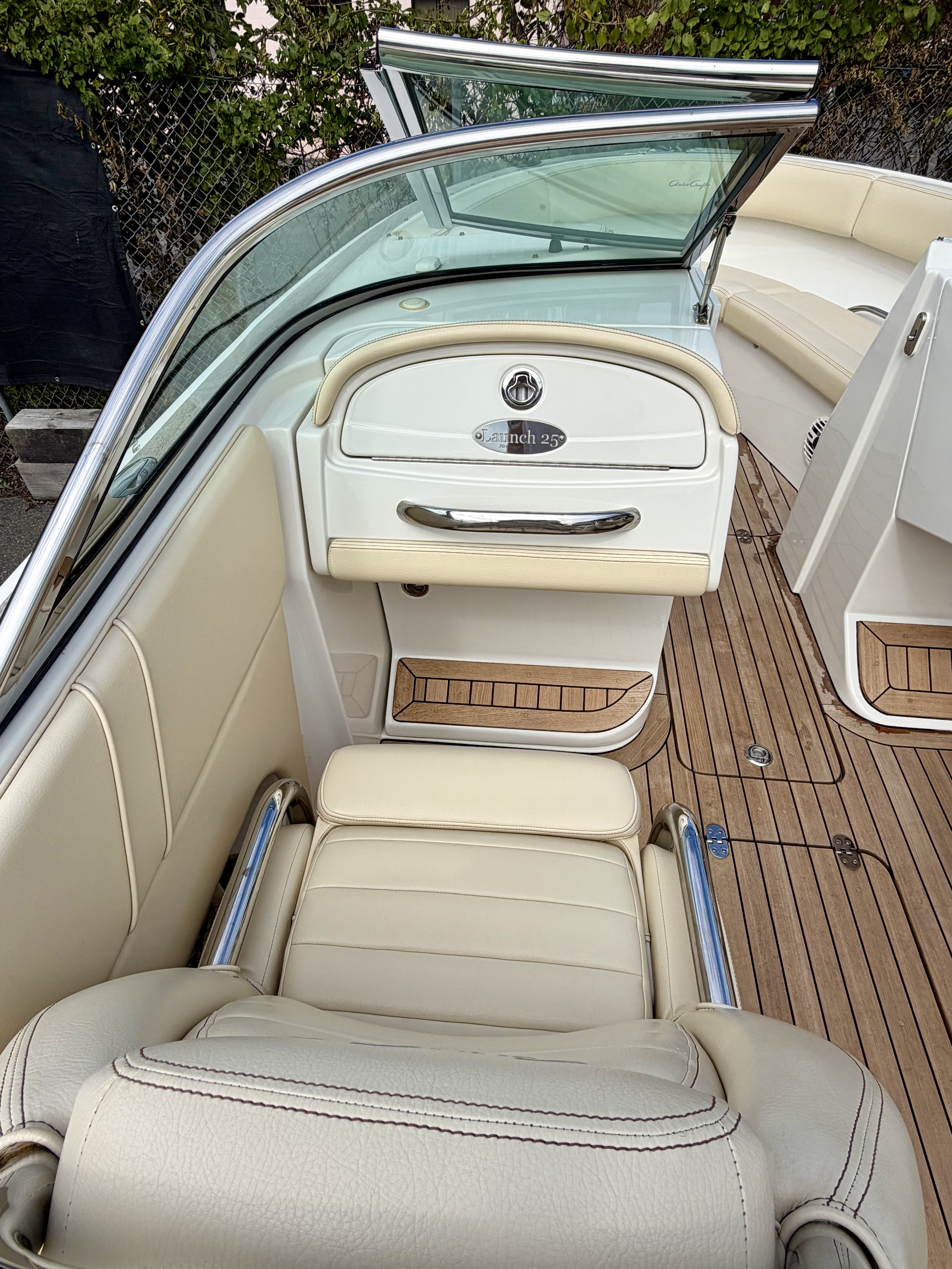 Used 2011 Chris-Craft Launch 25